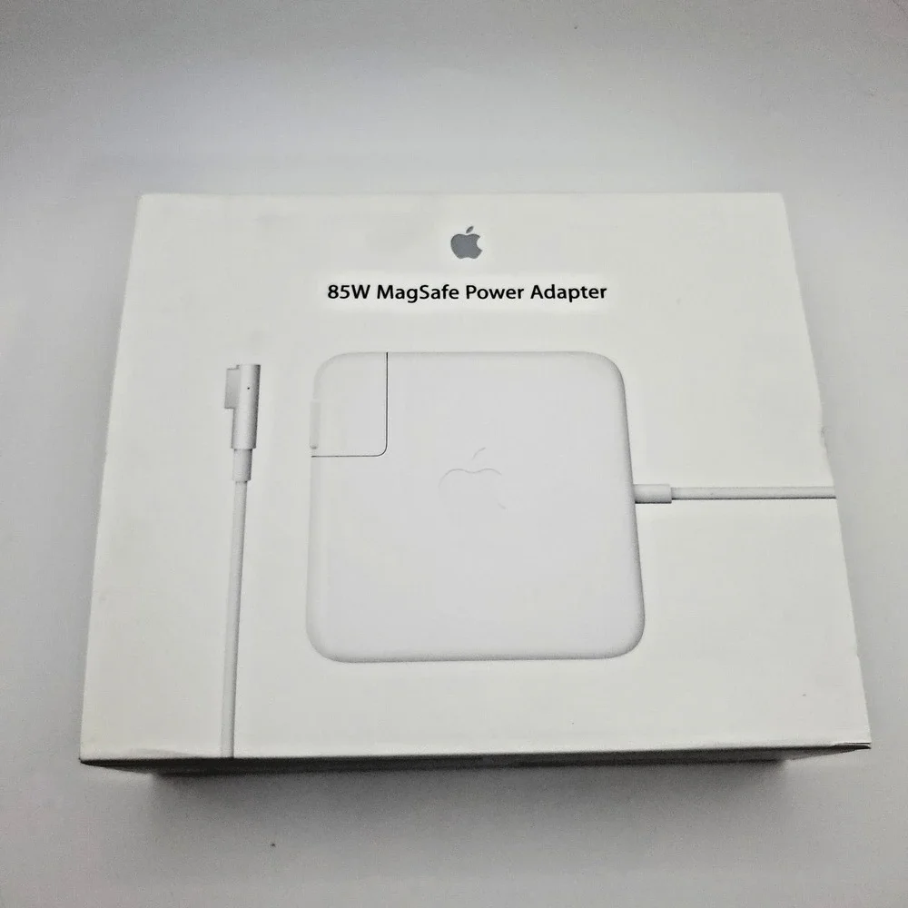 Apple 85w MagSafe Power Adapter MC556ll/B w/ Original Packaging CIB